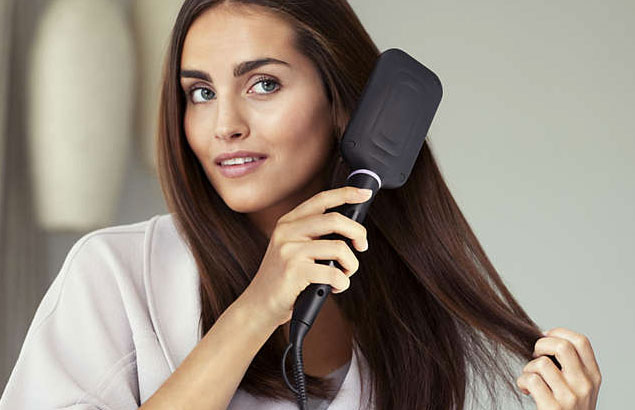 Us&aacute; el cepillo StyleCare Essential Brush img